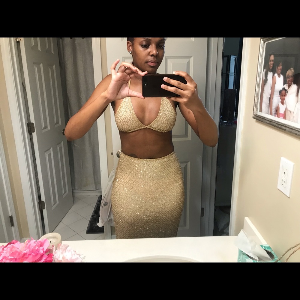 Gold shimmer bra and matching pencil skirt